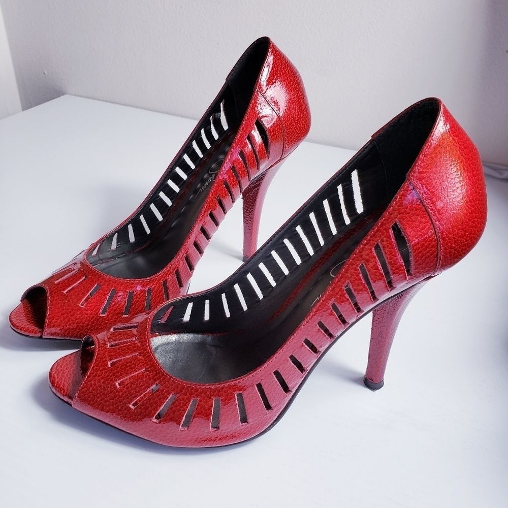 Jessica Simpson Red  pump